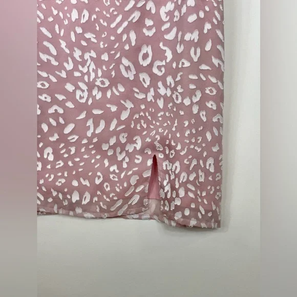 LE LIS Pink Cheetah Print Mini Dress - Medium - Picture 2 of 6